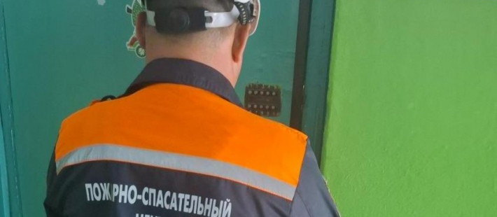 В Пензе спасатели вскрыли квартиру на улице Совхозной