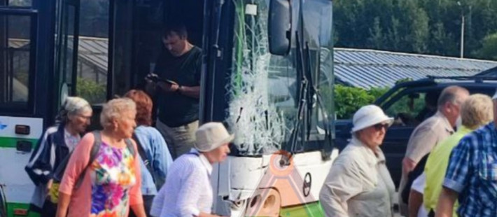 В Заречном Пензенской области в жесткую аварию попал пассажирский автобус В Заречном Пензенской области в жесткую аварию попал пассажирский автобус