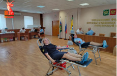 Донор в погонах. В Пензе судебные приставы сдали более 10 литров крови