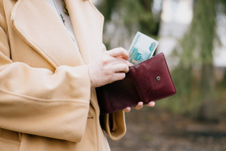 Жительница Лопатинского района перевела мошенникам 350 тысяч рублей