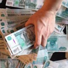 В России зарплата чиновников увеличится почти на 40%