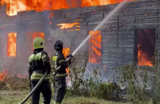 Пожар на улице Молодежной в Пензе тушили 20 человек