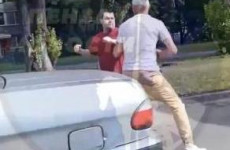 На проспекте Строителей в Пензе двое водителей устроили эпичный бой