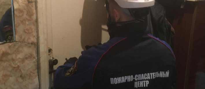 Пензенские спасатели вскрыли квартиру на Южной Поляне