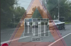 Вокруг разбросаны обломки: около Пензы-3 столкнулись две иномарки