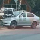 На улице Рябова в Пензе иномарка влетела в фонарный столб