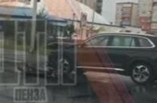 На улице Антонова в Пензе осложнено движение из-за ДТП