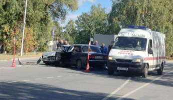 Жесткая авария в Заречном: на месте работали врачи