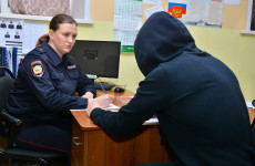 В Заречном 18-летний юноша чуть не задушил мать, заподозрившую его в наркомании