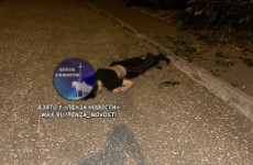 В Пензе при падении из окна погиб подросток
