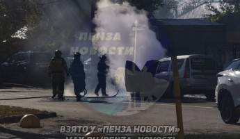 На улице Красной в Пензе загорелся Ларгус