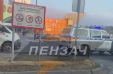 В Пензе перекрыли въезды на парковку у ТРК «Коллаж», на месте работают экстренные службы