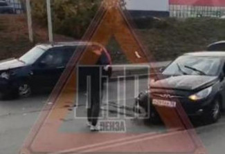 Пензенцы сообщают о жесткой аварии на улице Ново-Терновской