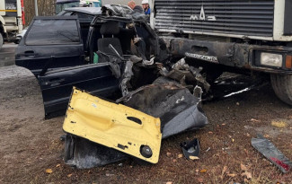 Опубликованы фото с места автокатастрофы с тремя погибшими на трассе в Пензе