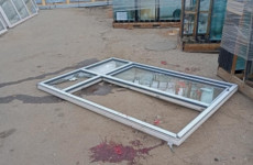 Страшное ЧП на предприятии в Пензе: рабочего придавило стеклопакетами Страшное ЧП на предприятии в Пензе: рабочего придавило стеклопакетами