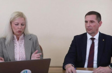 В Пензе начался прямой эфир с главой города Олегом Денисовым В Пензе начался прямой эфир с главой города Олегом Денисовым