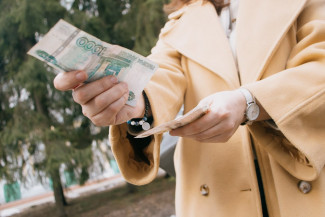 Пензенцам рассказали, в каких случаях школы имеют право собирать деньги с родителей