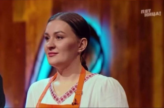 Жительница Пензы победила в Битве шефов и покорила ведущих фамильными голубцами