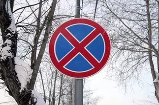 На проспекте Строителей запретят остановку транспортных средств