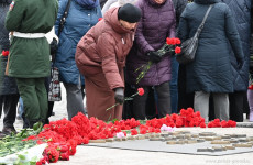 Пенза чтит героев: у Вечного огня прошла торжественная церемония