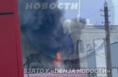 Крупный пожар на хлебокомбинате в Пензенской области: сгорело две тонны семечек Крупный пожар на хлебокомбинате в Пензенской области: сгорело две тонны семечек
