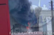 В Пензенской области к тушению пожара на комбинате подключили железнодорожников В Пензенской области к тушению пожара на комбинате подключили железнодорожников