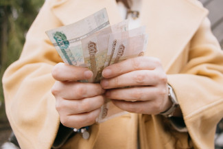 У работников образования и госуправления Пензенской области упала зарплата