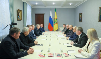 Хоккейные титаны в Пензе: что обсуждали Мельниченко и олимпийские чемпионы Хоккейные титаны в Пензе: что обсуждали Мельниченко и олимпийские чемпионы