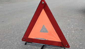 В новогоднюю ночь в Кузнецком районе опрокинулся автомобиль