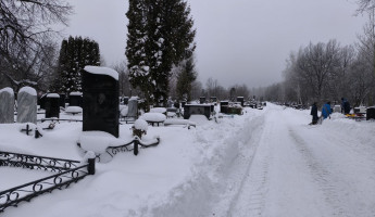 Невероятное везение: местный ИП четвёртый раз подряд готовит могилы на кладбище в Пензе