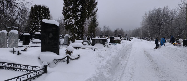 Невероятное везение: местный ИП четвёртый раз подряд готовит могилы на кладбище в Пензе