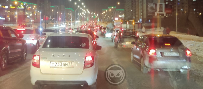 Пензенцы сообщают о гигантской пробке в Октябрьском районе города