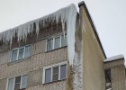 Безопасность вышла из чата: в Пензе заметили сосульки длиной несколько метров