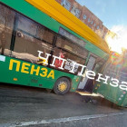 На улице Чкалова в Пензе столкнулись автобус и троллейбус