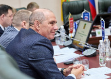 С днём рождения! 25 февраля поздравляем депутата Владимира Мутовкина