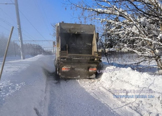 Коммунальный паралич в Пензе: спецтехника не смогла проехать из-за сугробов