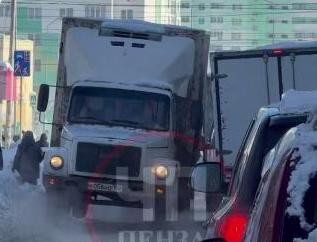 В Пензе улица Пушанина стала ловушкой для водителей и детей