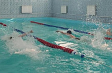 Холод сильнее расписания: в Пензе перенесли заплывы юных спортсменов