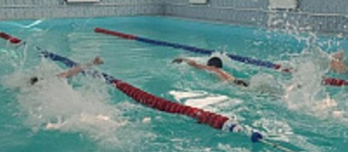 Холод сильнее расписания: в Пензе перенесли заплывы юных спортсменов