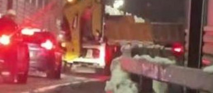 Пенза встала в пробках: спецтехника перекрывает дороги в часы пик