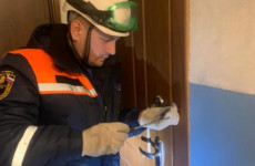 В Пензе жильцы многоэтажки услышали стоны из квартиры — чем всё закончилось