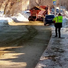 Гололед атакует Пензу: на улицы вывели более ста спецмашин