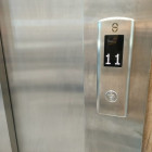 Кнопка вызова есть, помощи — нет: в Пензе лифт превратился в западню