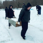 На Мироносицком кладбище в Пензе очистили от снега братские могилы