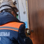 На улице Кулакова в Пензе спасатели вскрыли квартиру из-за молчания хозяйки