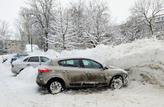 В Пензе разрешили коммунальщикам передвигать машины, мешающие уборке снега