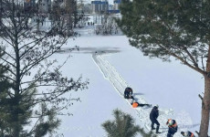 ЧП под Пензой: в полынью у понтонного моста провалился рыбак