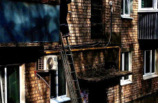 Ночной вызов в Пензе: спасатели помогли добраться к запертому малышу