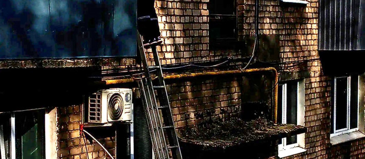 Ночной вызов в Пензе: спасатели помогли добраться к запертому малышу