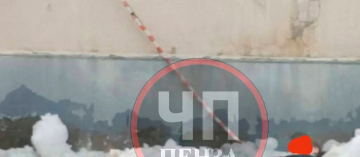В центре Пензы на подростка упала с крыши снежная масса – соцсети